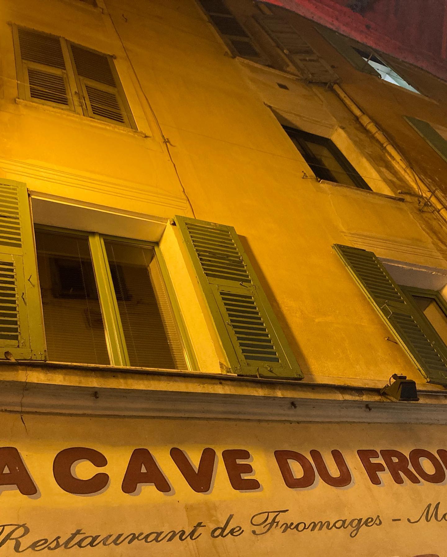 L'enseigne, rue Benoît Bunico — La Cave du Fromager, Vieux-Nice